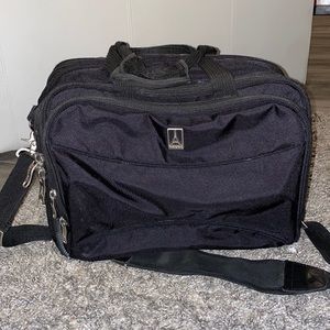 Travel pro tote. Lightly used. Amazing deal!